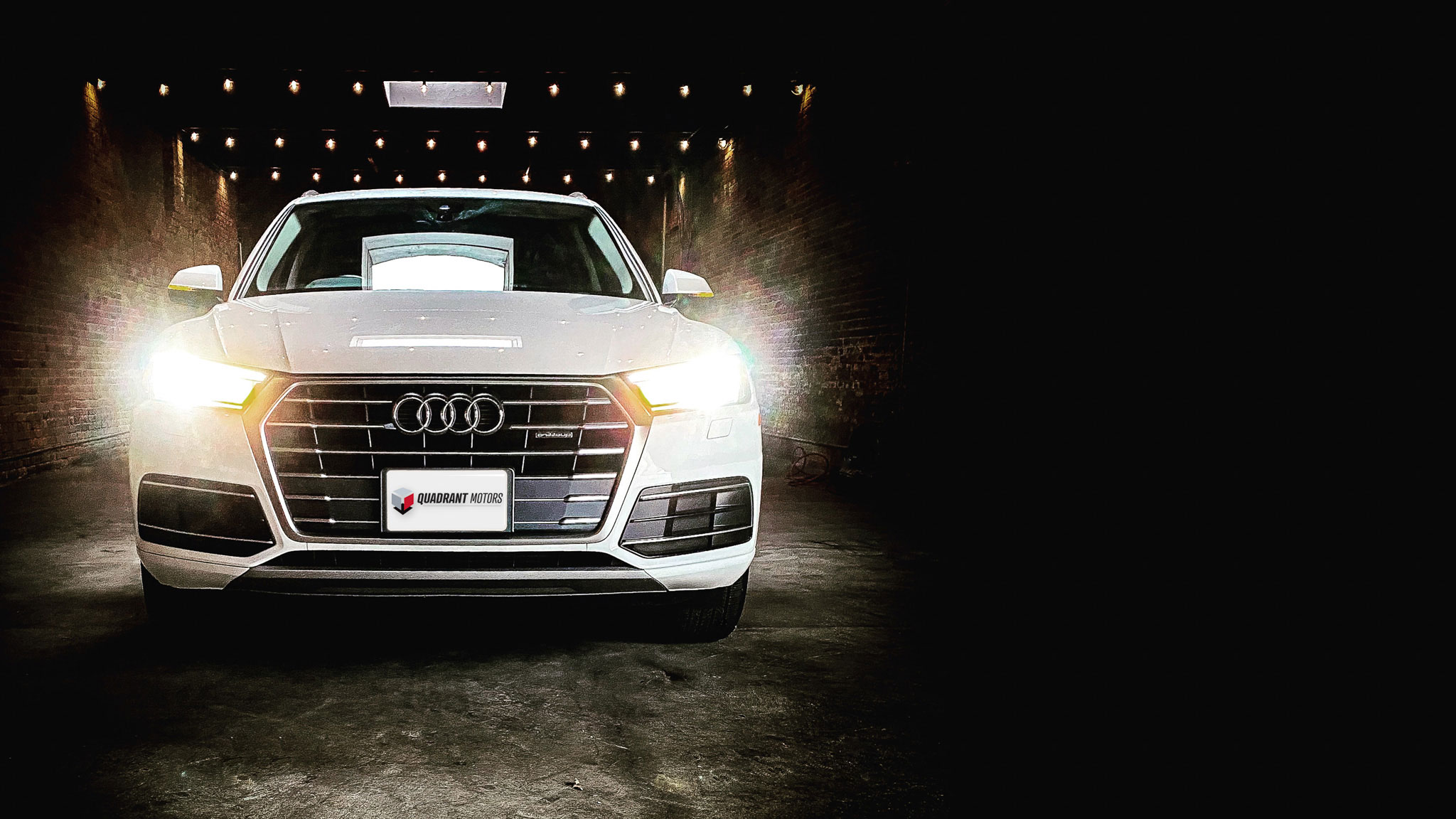 Audi-Q5-2018-167230-19-Edit Slider Banner 1