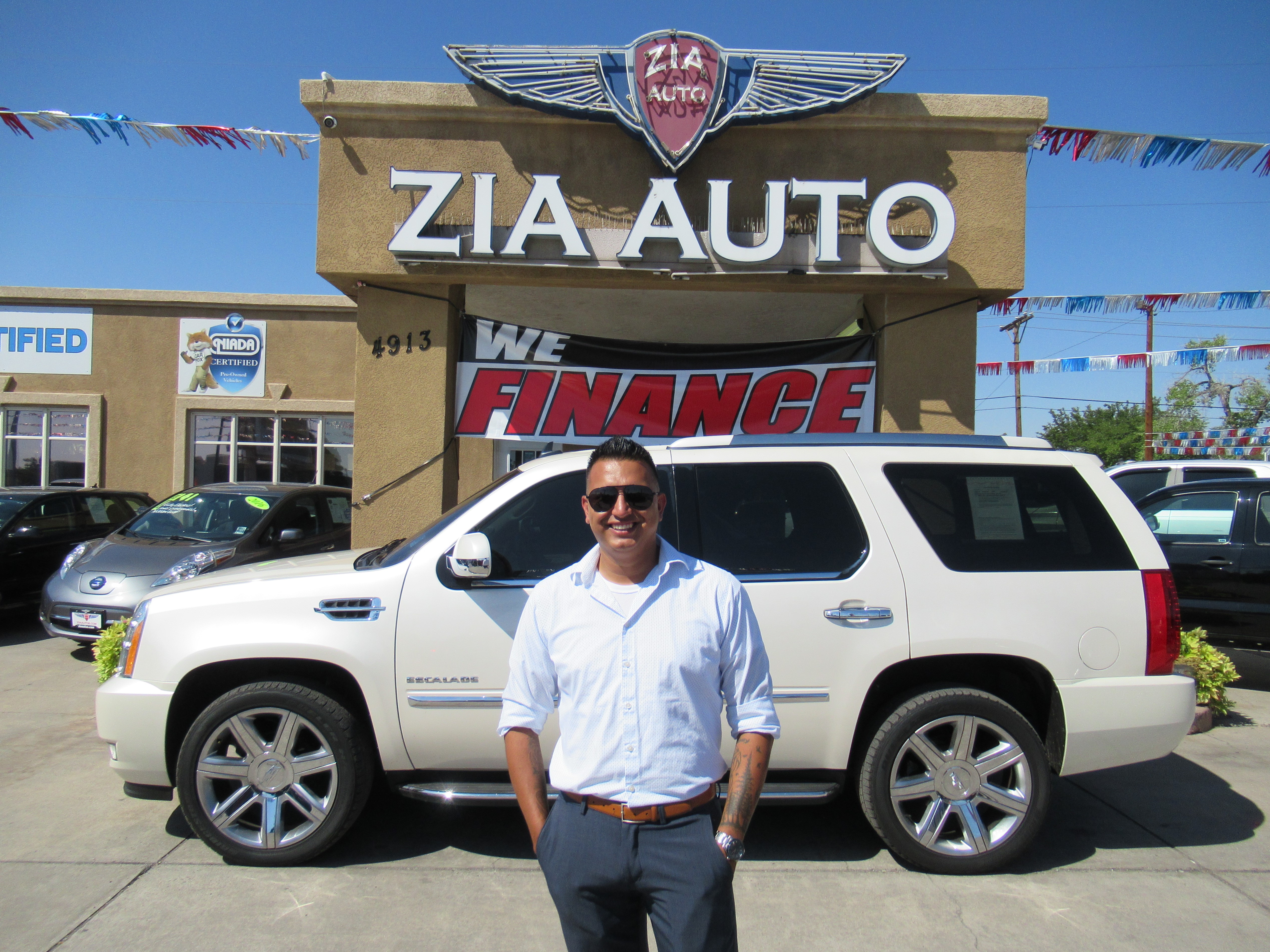 Armando-Giron - ZIA AUTO WHOLESALERS LLC Staff