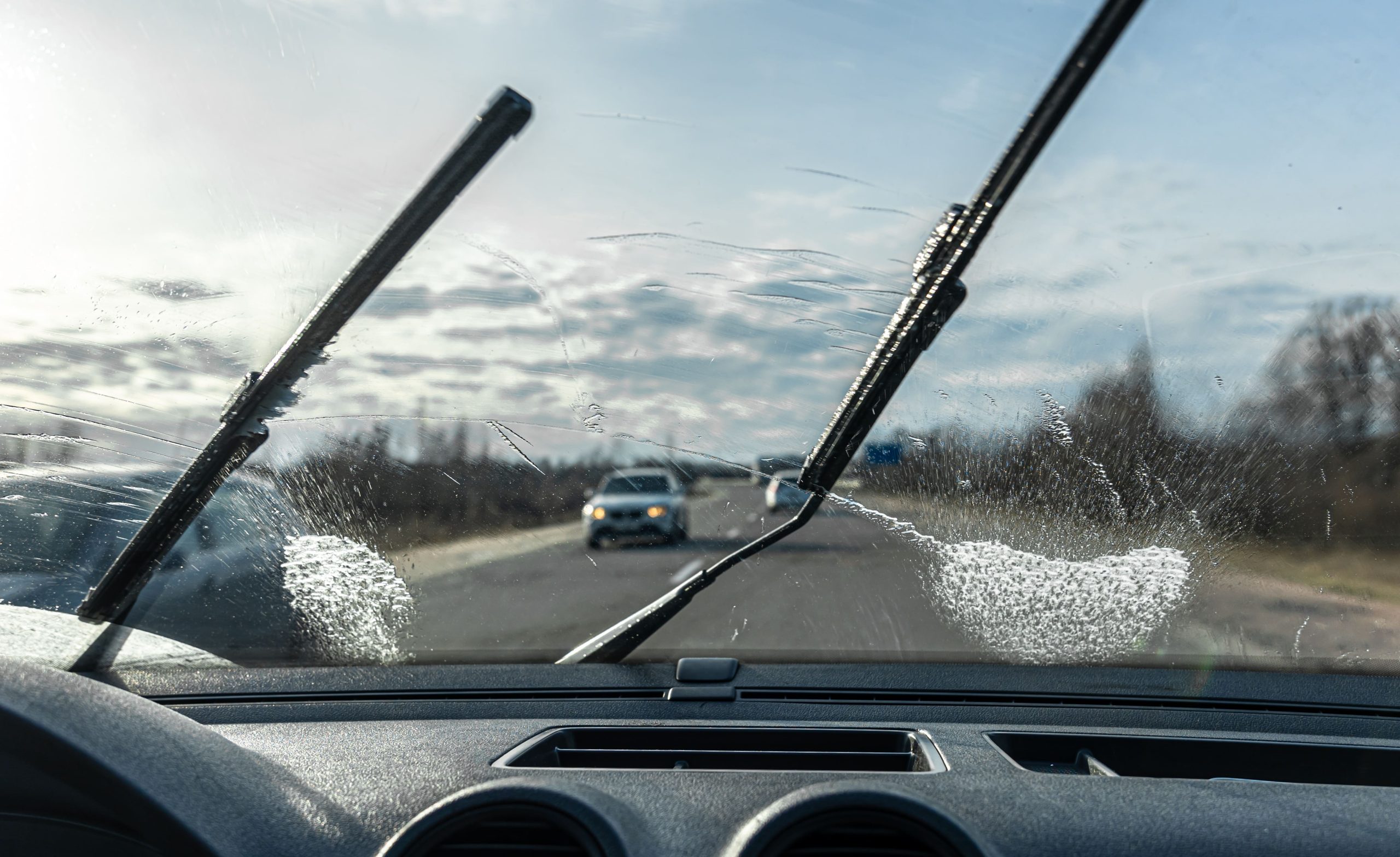 How to Know Which Windshield Wipers to Buy