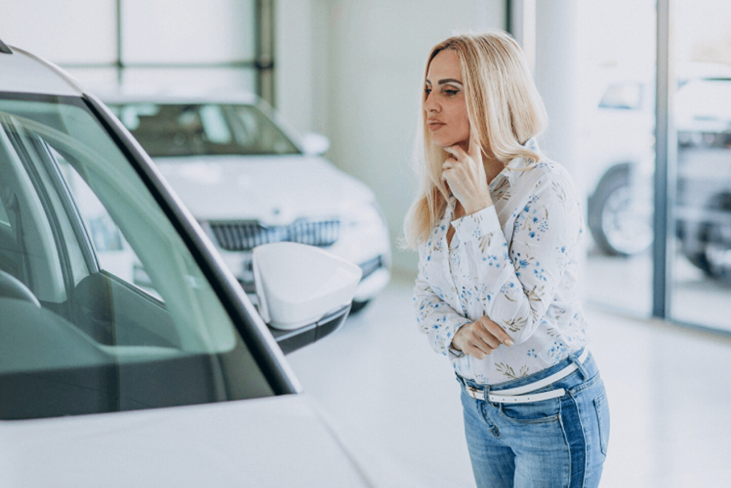 Woman buying the car
