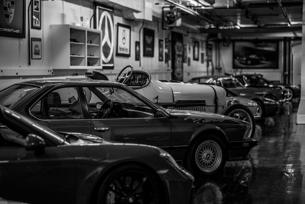 Lamborghini-factory-trained-1024x684