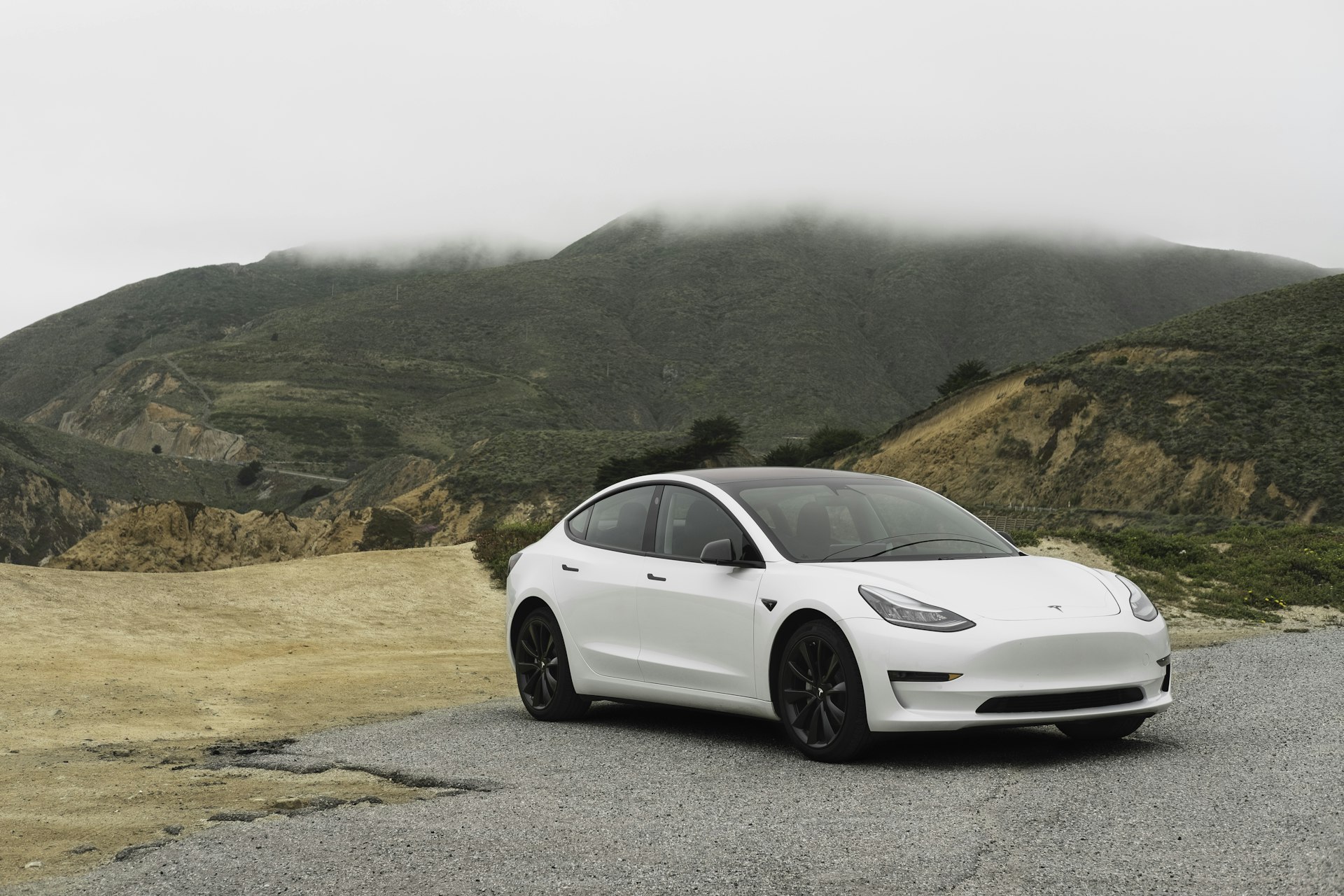 Used Tesla Model 3 / Model Y in Florida — Heat, Range, and Charging on the Space Coast