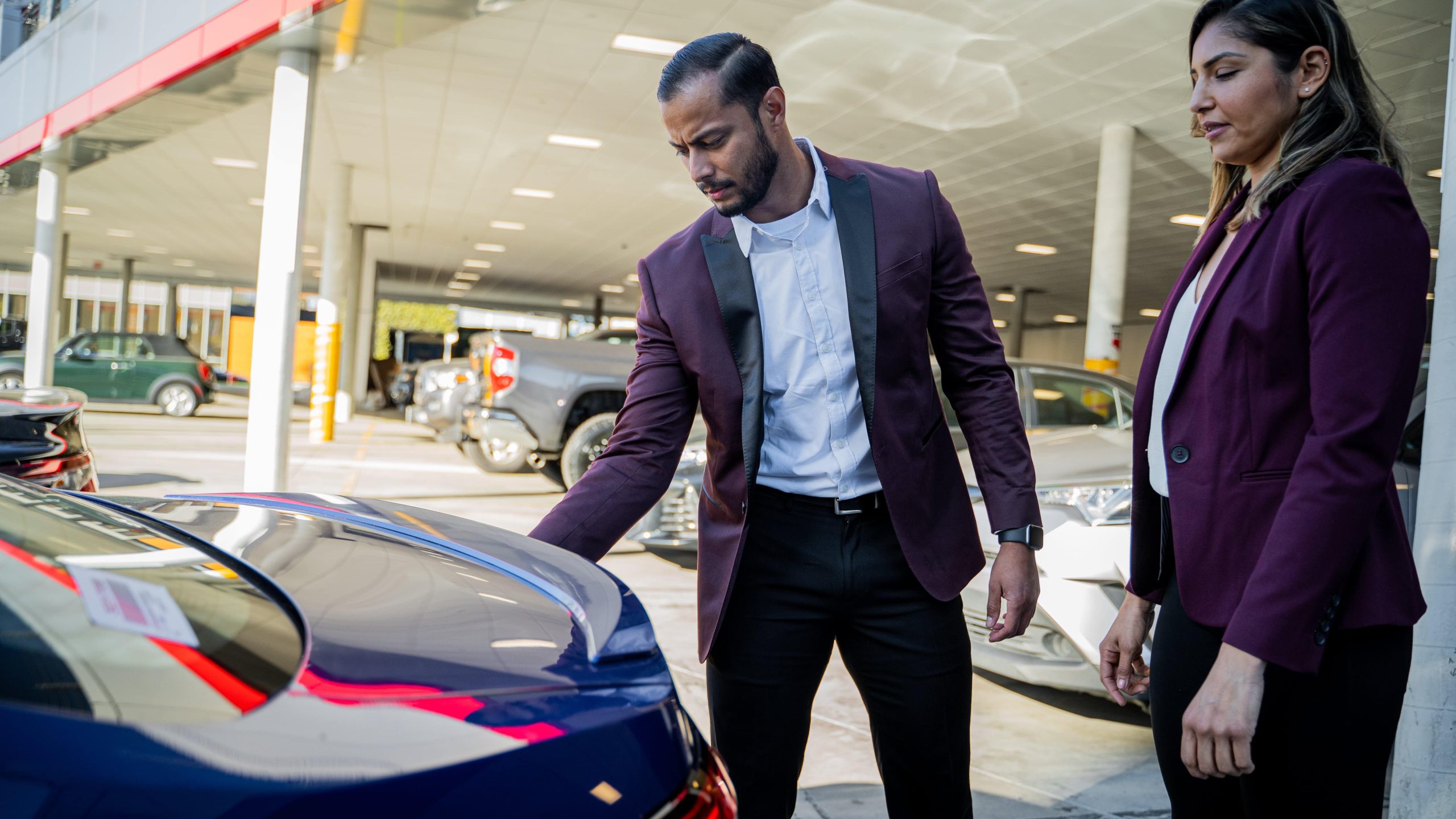 Understanding the Difference Between a Used Car Dealer and a Private Owner