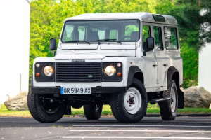 White Land Rover Defender 110 luxury 4x4 SUV.