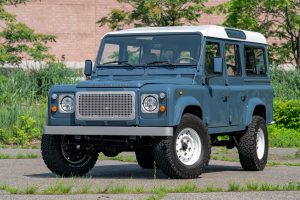 Land Rover Defender - Blue