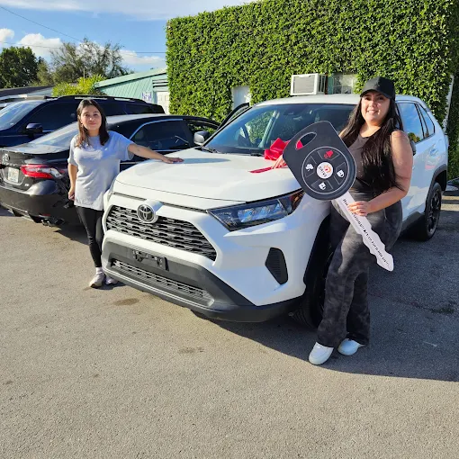 Car financing in Hollywood Florida at 1Drive dealership