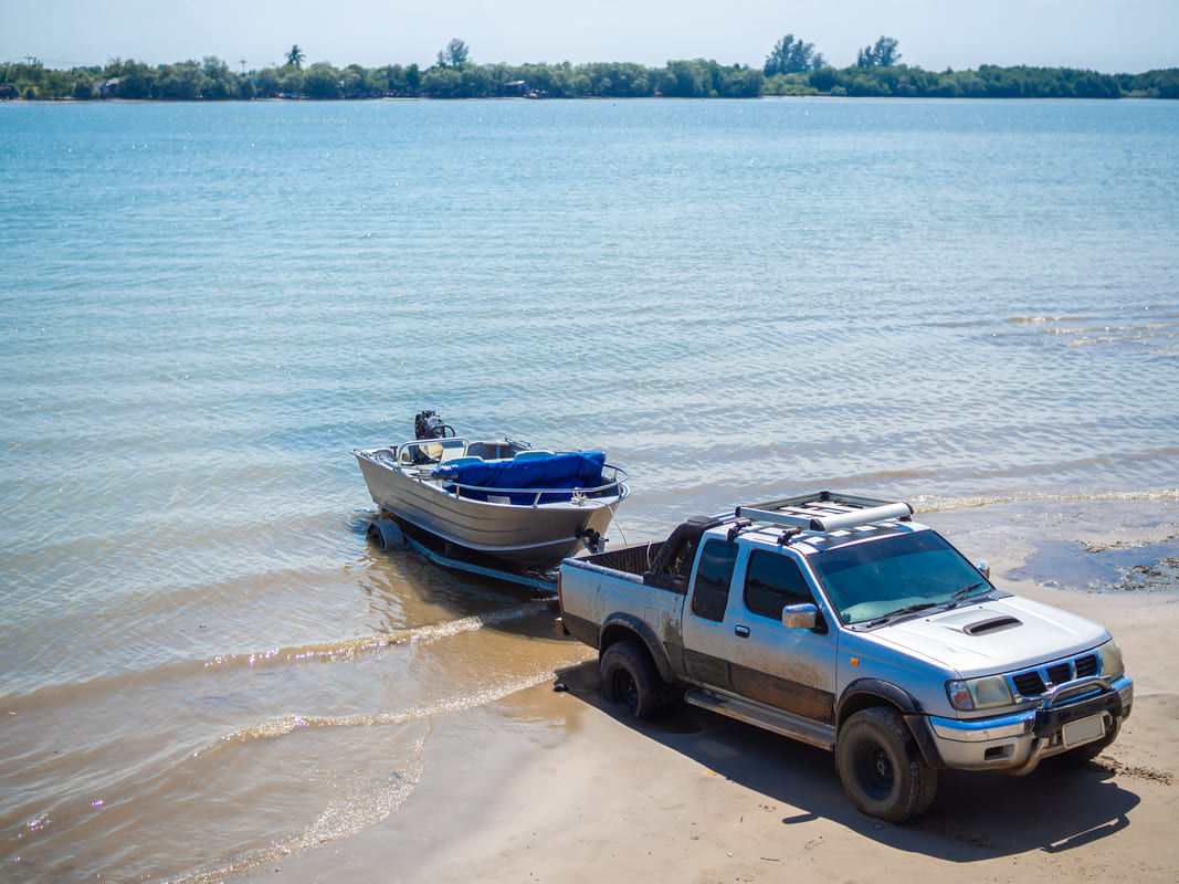 Used SUVs and Trucks That Handle Boat Towing Well When it comes to tow-ready SUVs in Onslow County, midsize SUVs and half-ton pickups tend to offer the best balance.