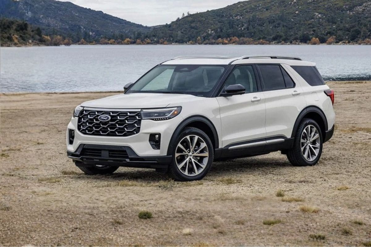 The Ford Explorer Jacksonville NC market stays strong because the Explorer fits local family routines exceptionally well. It offers three rows of seating, enough cargo space for strollers or sports gear, and a driving feel that’s easy to manage on city streets and highways alike.