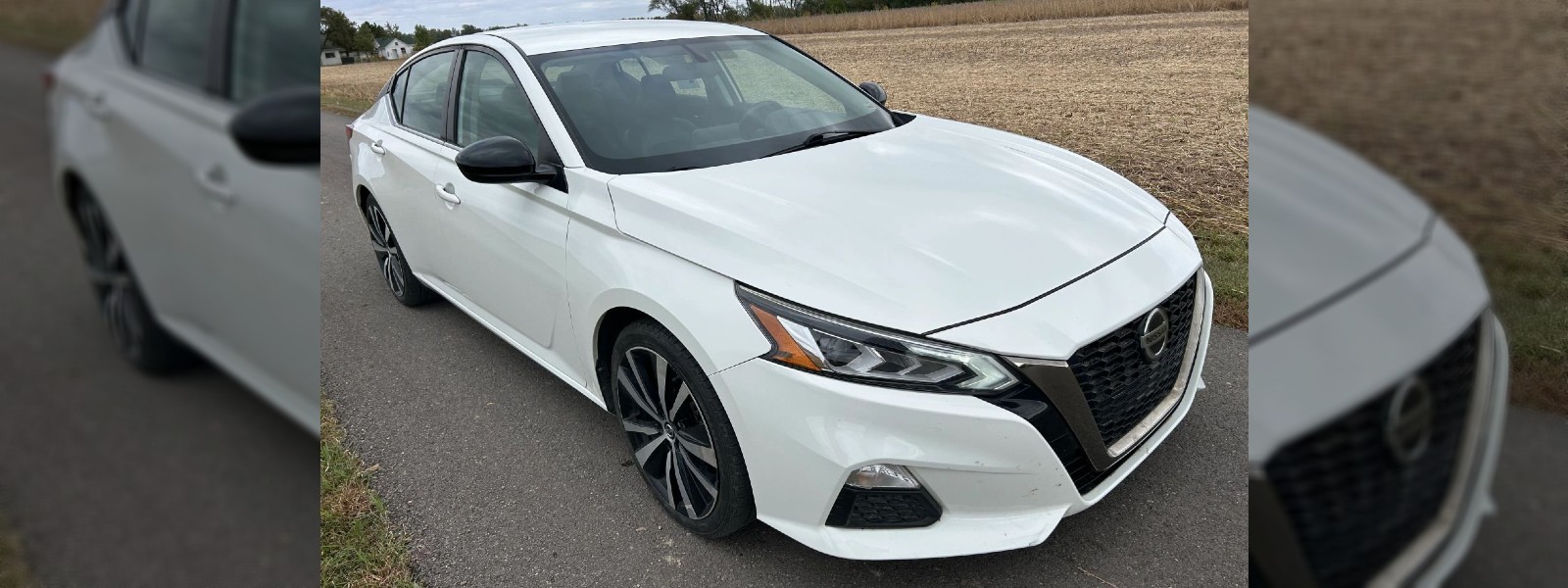 Slider image of Lexus car