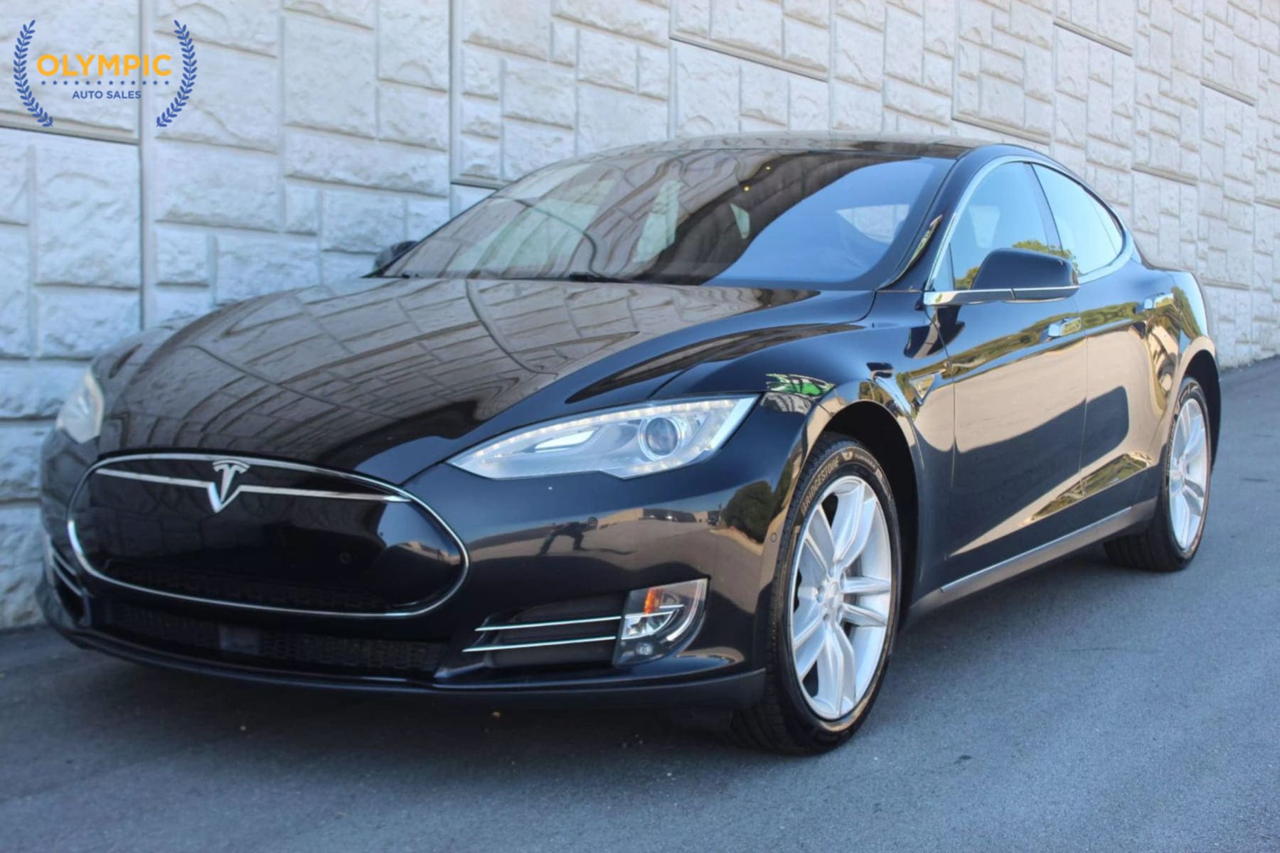 The Pros and Cons of Buying a Used Tesla Car