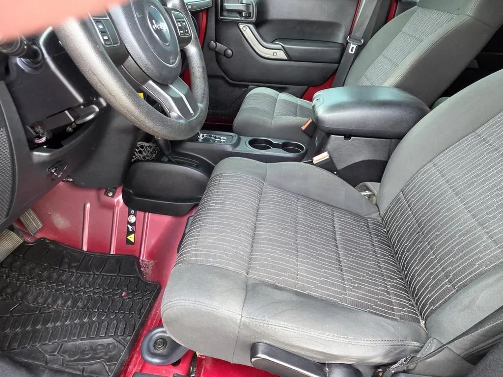 Used 2012 Jeep Wrangler Unlimited 4WD 4dr Sport For Sale ($24,995) | Select  Jeeps Inc. Stock #283264, image size:1024x768