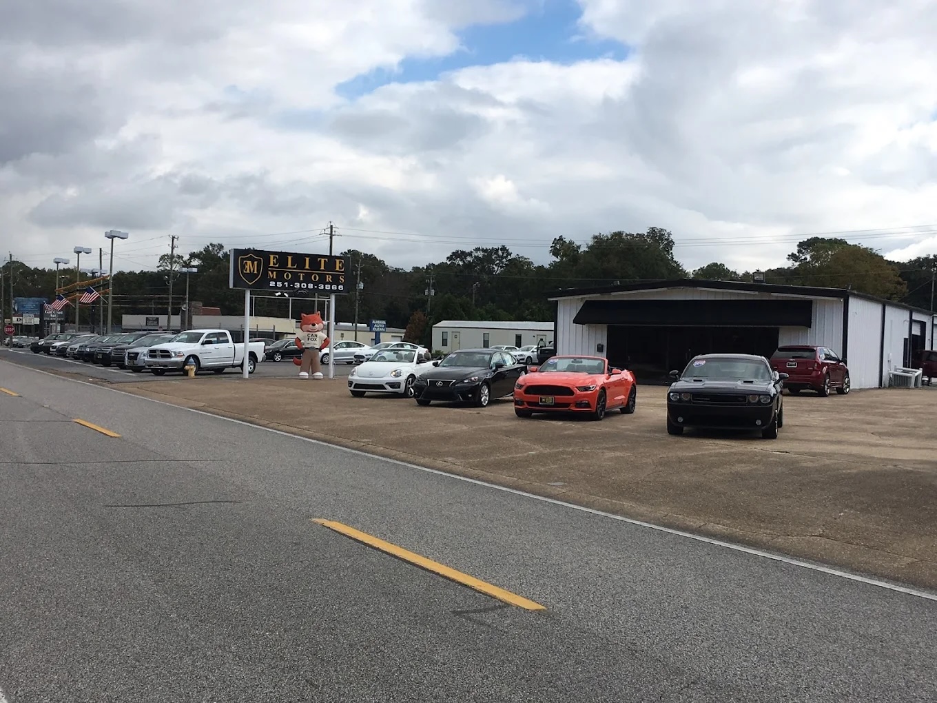 Used cars Mobile AL dealership lot with multiple clean vehicles ready for sale near me in mobile alabama