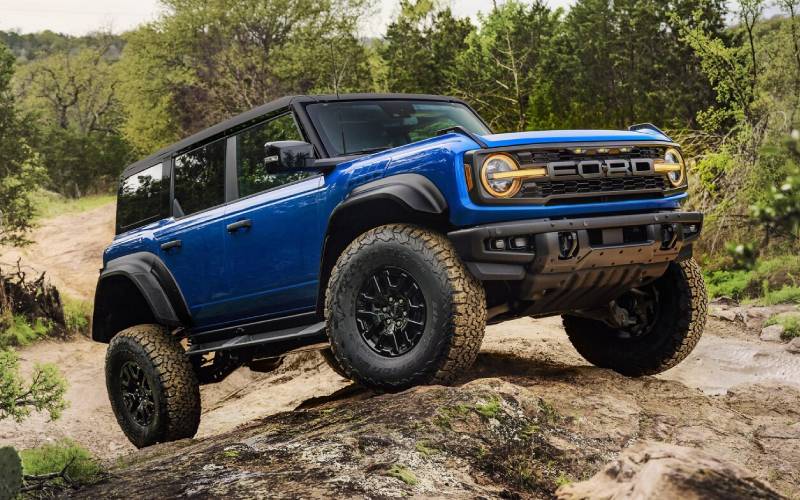 2025FordBronco-exterior-01