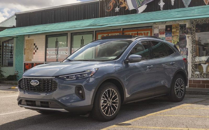 2025FordEscape-exterior-01